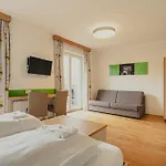 Hotel Semriacherhof 3*